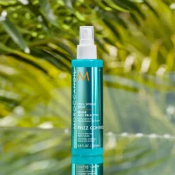 Brume Anti-Frisottis Moroccanoil 160 Ml 6 Brume Anti-Frisottis Moroccanoil 160 Ml -Coupe Élégance Soldes Boutique brumee moro 2 86140.1694677336